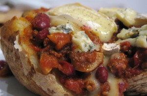 The Singing Kettle - Jacket Potato with Chilli and Cheese